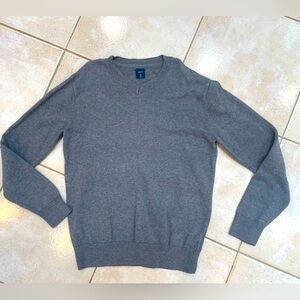 Gap v-neck sweater